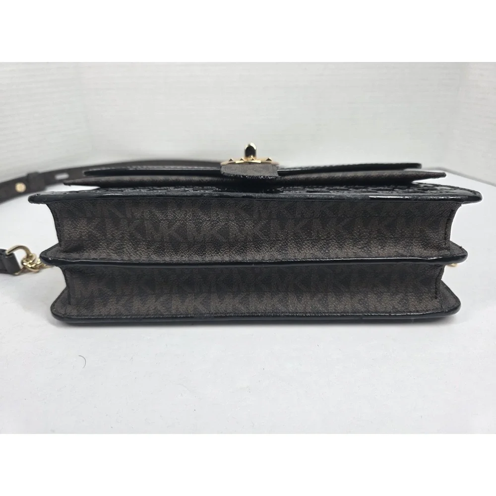 Michael Kors Greenwich medium logo-embossed patent leather shoulder bag in black
